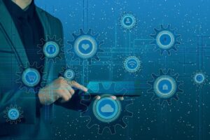 Digitales Bild mit Cloud, Gear-Symbolen und Vernetzung für Cloud-Services.